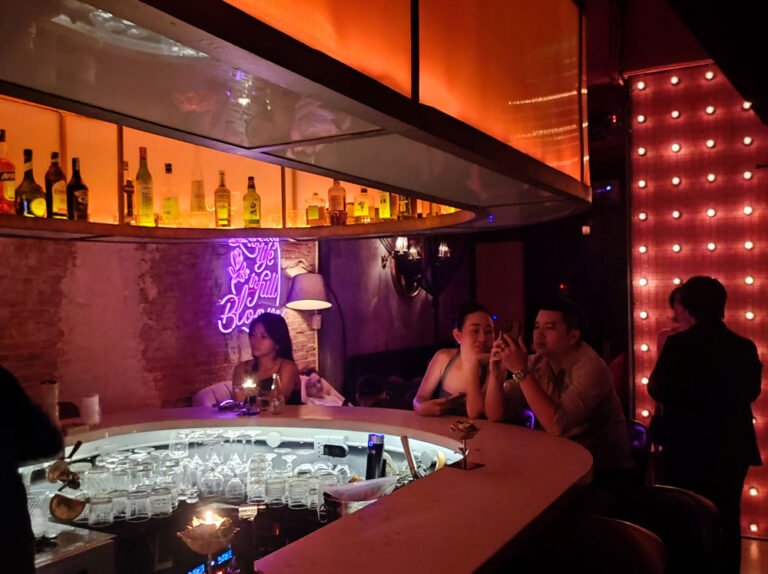 Bloom – Cocktail & Whisky Bar, District 1 — photo 2