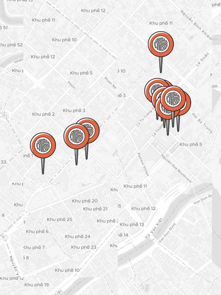 Map of District 1, Ho Chi Minh City, with pins marking ten Chinese restaurant locations including Shang Palace and Tân Hải Vân