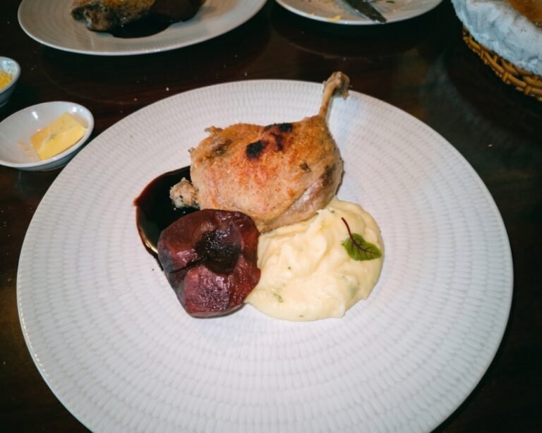 The Refinery Restaurant, District 1 — photo 1
