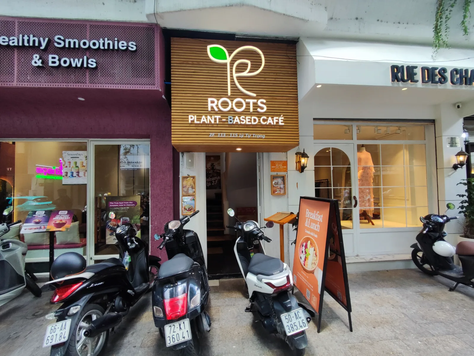Roots Plant-based Cafe - Ben Thanh, Ho Chi Minh City