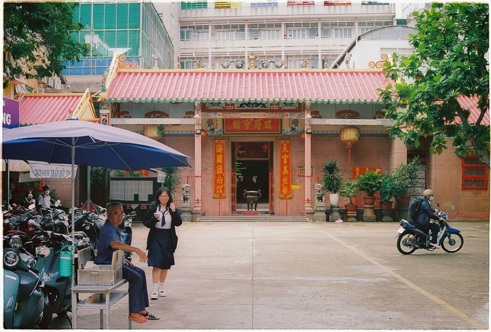 One Day in Chợ Lớn Itinerary: Chinatown Heritage and Street Eats
